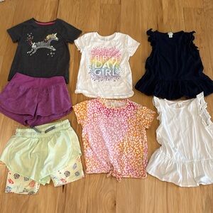 Girls size 4 to 7 clothing bundle